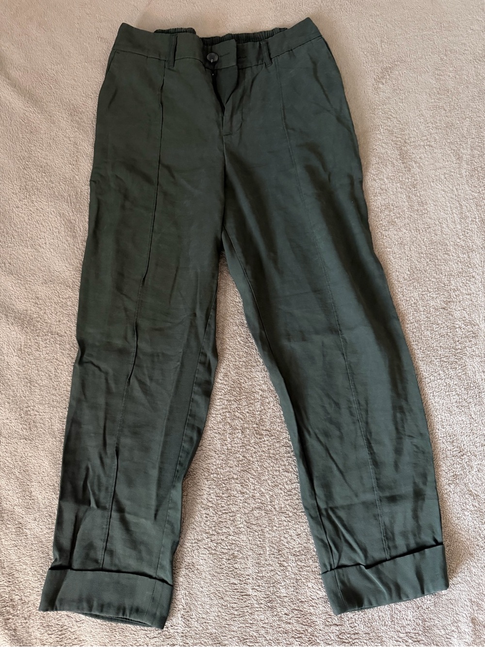 Olive Green Capri Trousers with Cuffed Hem